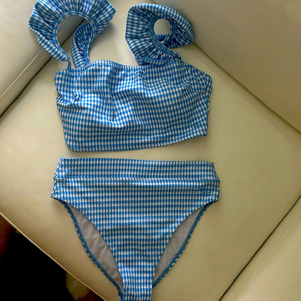Albion Hamptons TWO PIECE bikini. Selling together. SIZE MEDIUM
